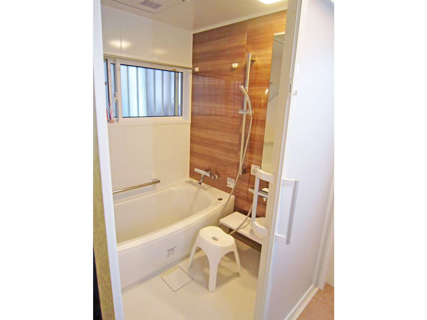 1畳半の浴室を2畳に 足をのばして入れるお風呂 九総ホーム